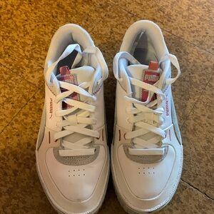 Women’s sneakers